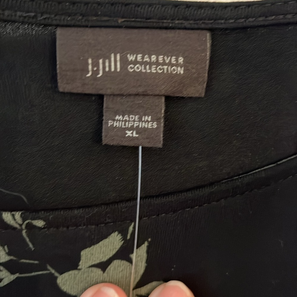 J.Jill Wearever Collection Floral Top - Picture 3 of 5